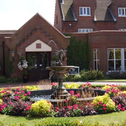 Sprowston Manor Hotel & Country Club 