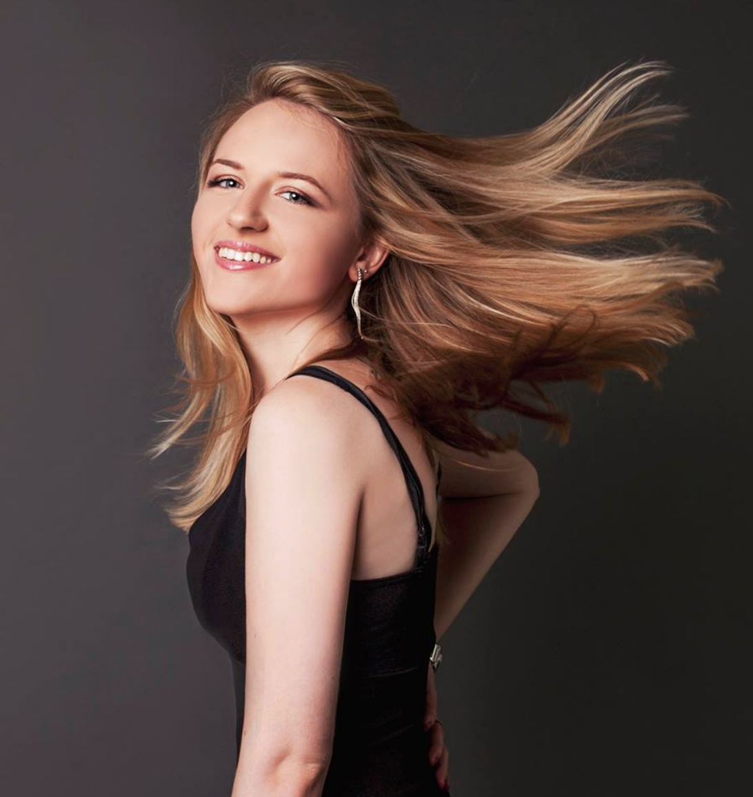 Serena Grant Singer & DJ