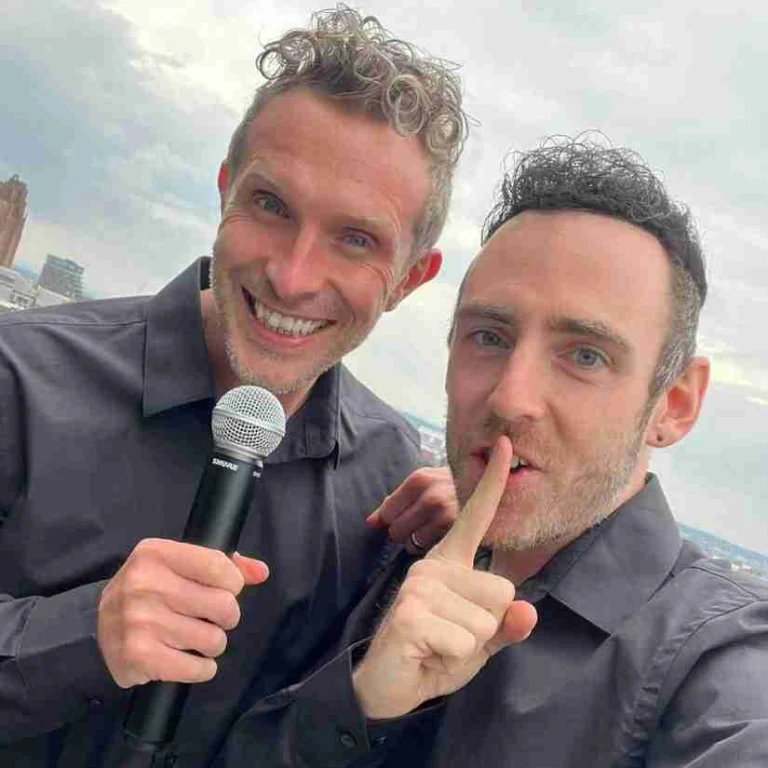 Singing Waiters  UK